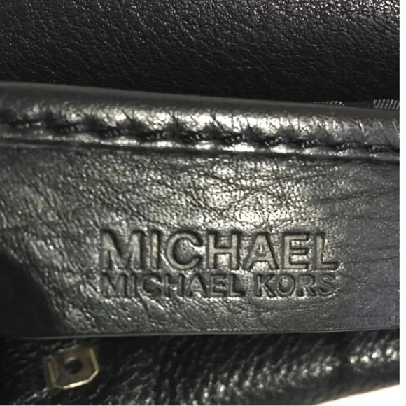 Michael Kors black leather shoulder handbag - Picture 6 of 12